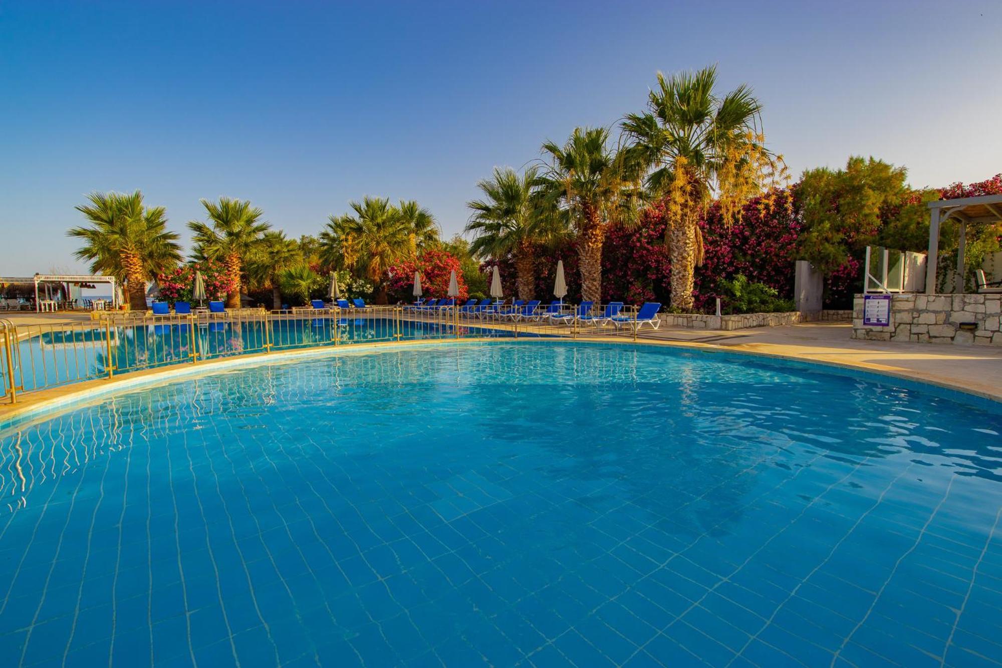 Ladonia Hotels Zemda Guemuesluek Gümüşlük Exterior foto